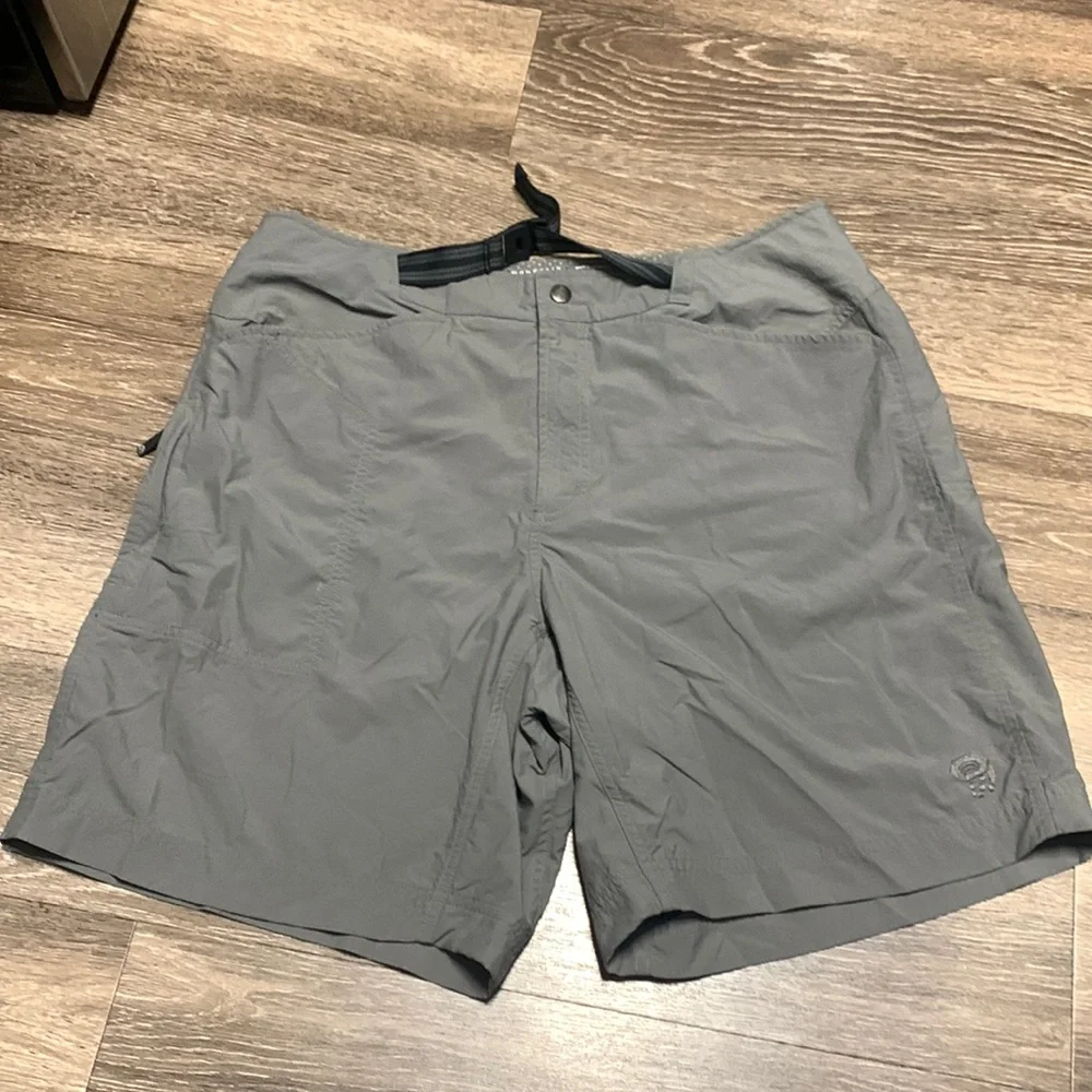 Mountain Hardwear shorts